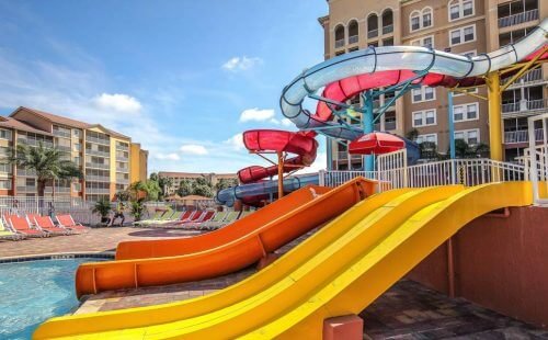 WG-TownCenter-waterpark-slide-plux1it2dllb8r11zcq3q5kapu58vz0u3j6x587xgc (1)